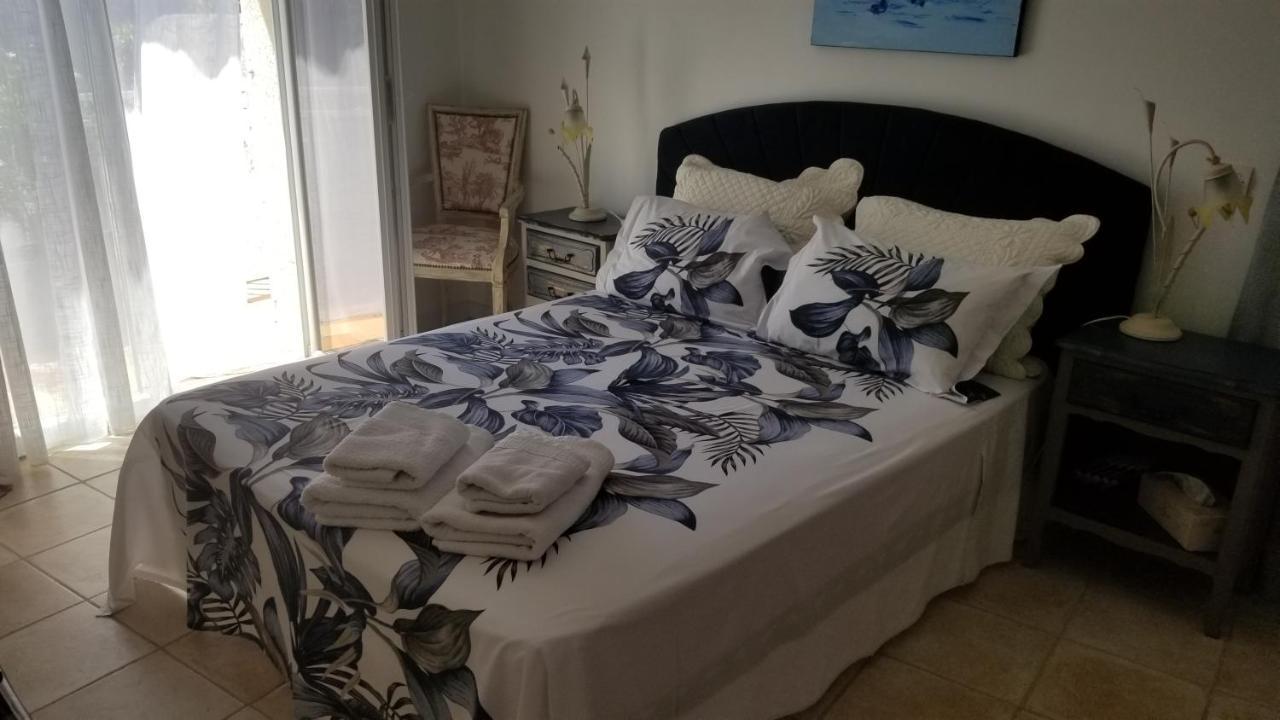 Chambre D'Hote La Petite Maison Du Puits Bollène Exterior foto